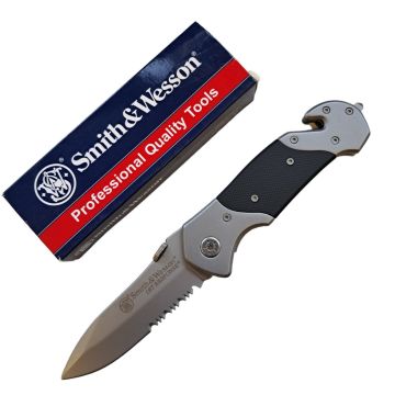 Smith & Wesson 1st Responce Drop Point Serrated Lock Knife