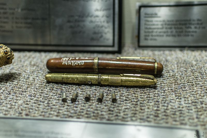 expertly crafted hidden pen gun