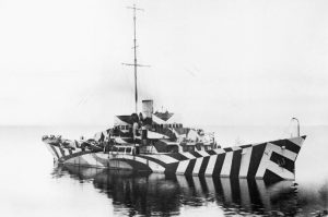 HMS Kilbride with razzle dazzle camo